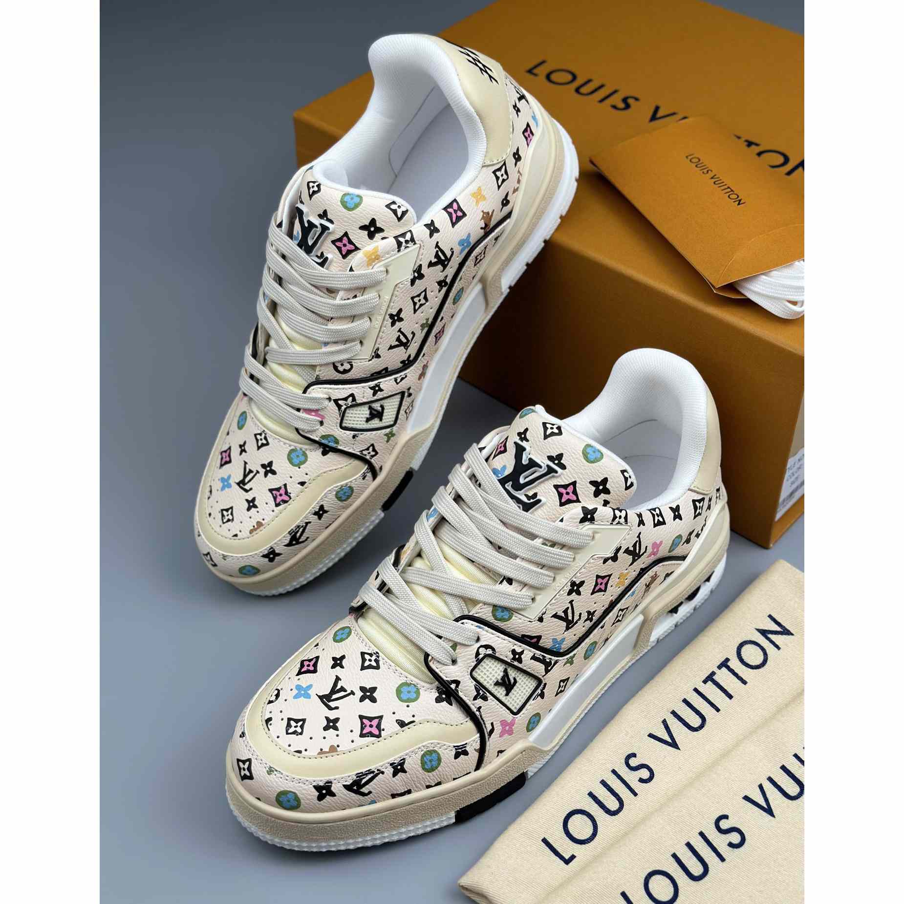 Louis Vuitton LV Trainer Sneaker      1ACXBG - DesignerGu