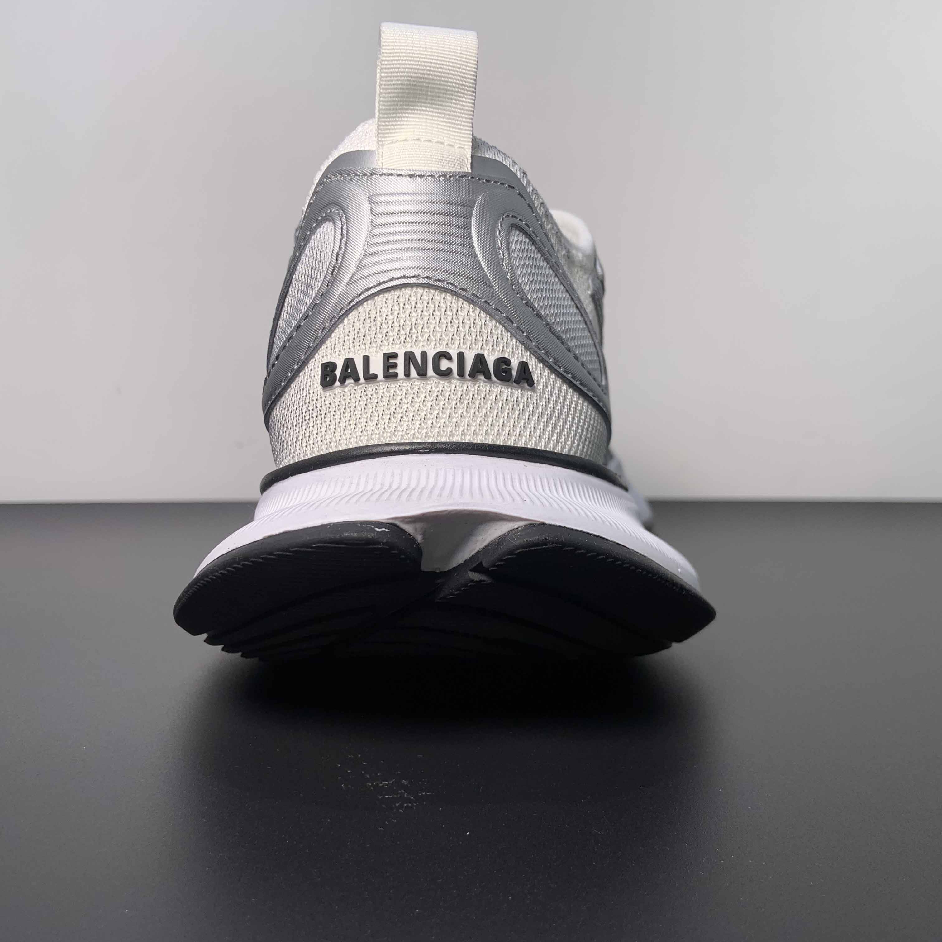 Balenciaga Circuit Sneaker In White And Silver  - DesignerGu