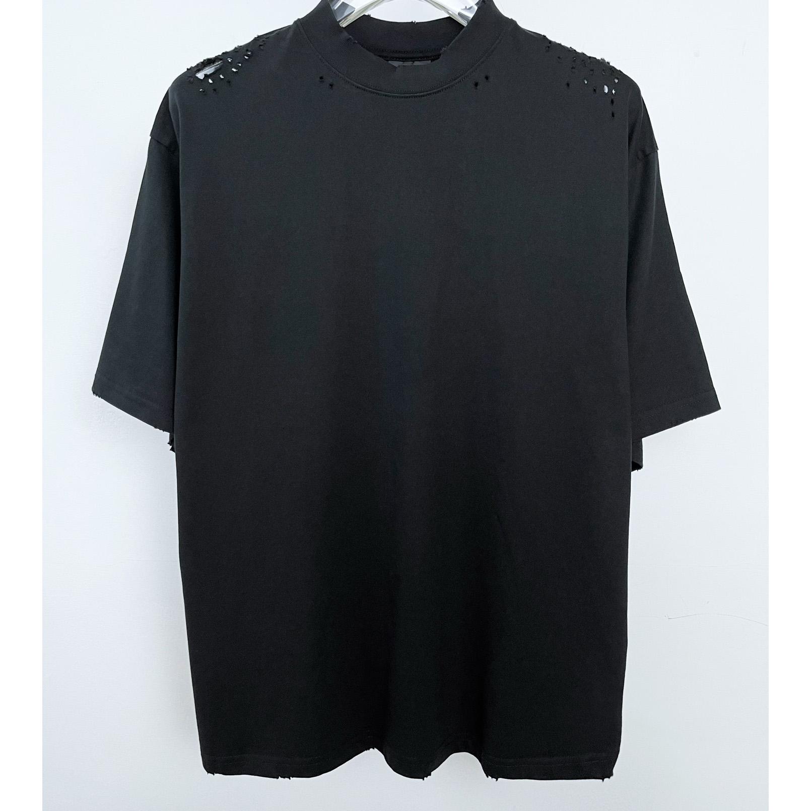 Balenciaga T-Shirt Oversized In Black - DesignerGu