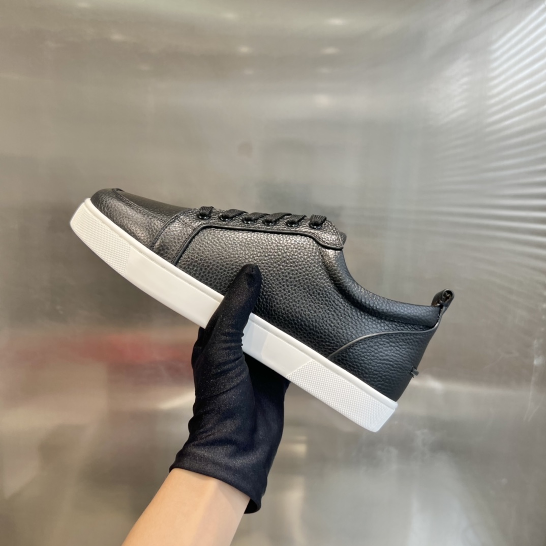 Christian Louboutin Sneakers - DesignerGu