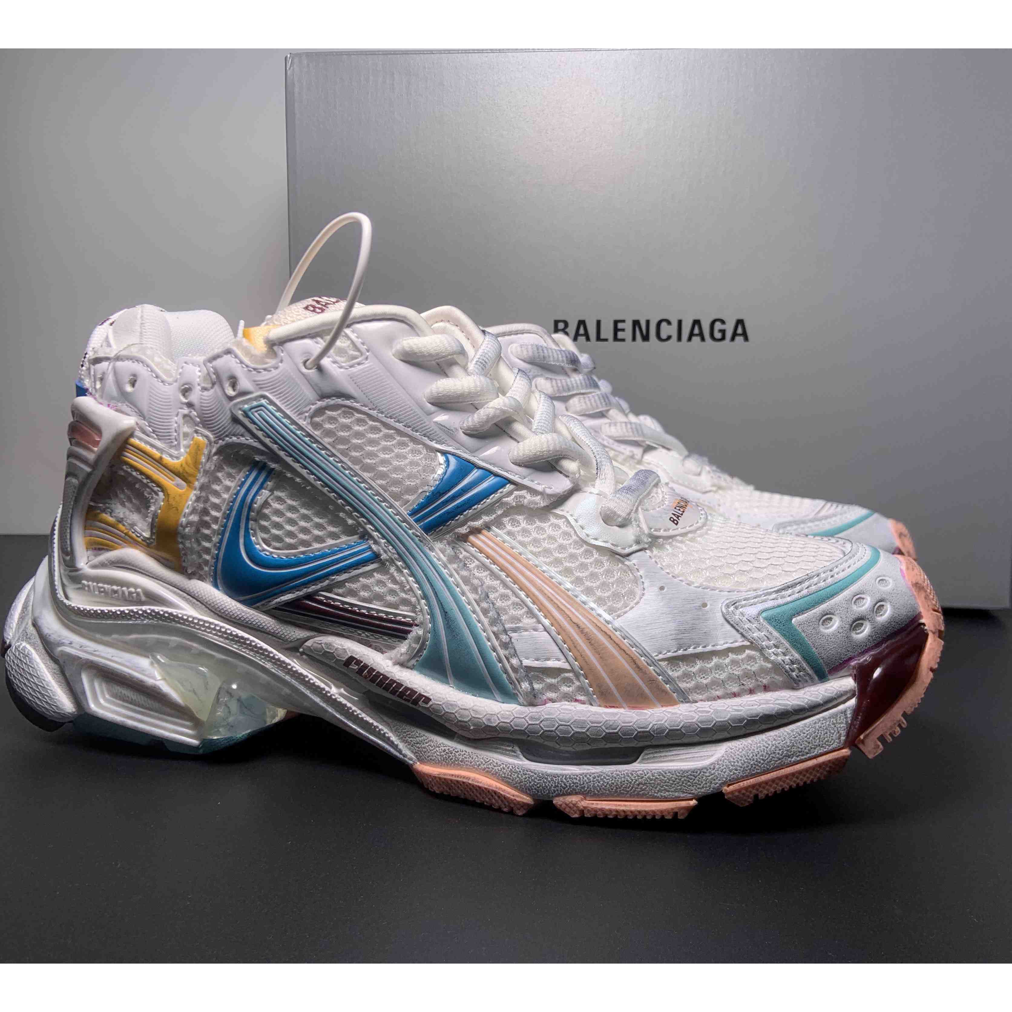 Balenciaga Runner Sneaker  - DesignerGu