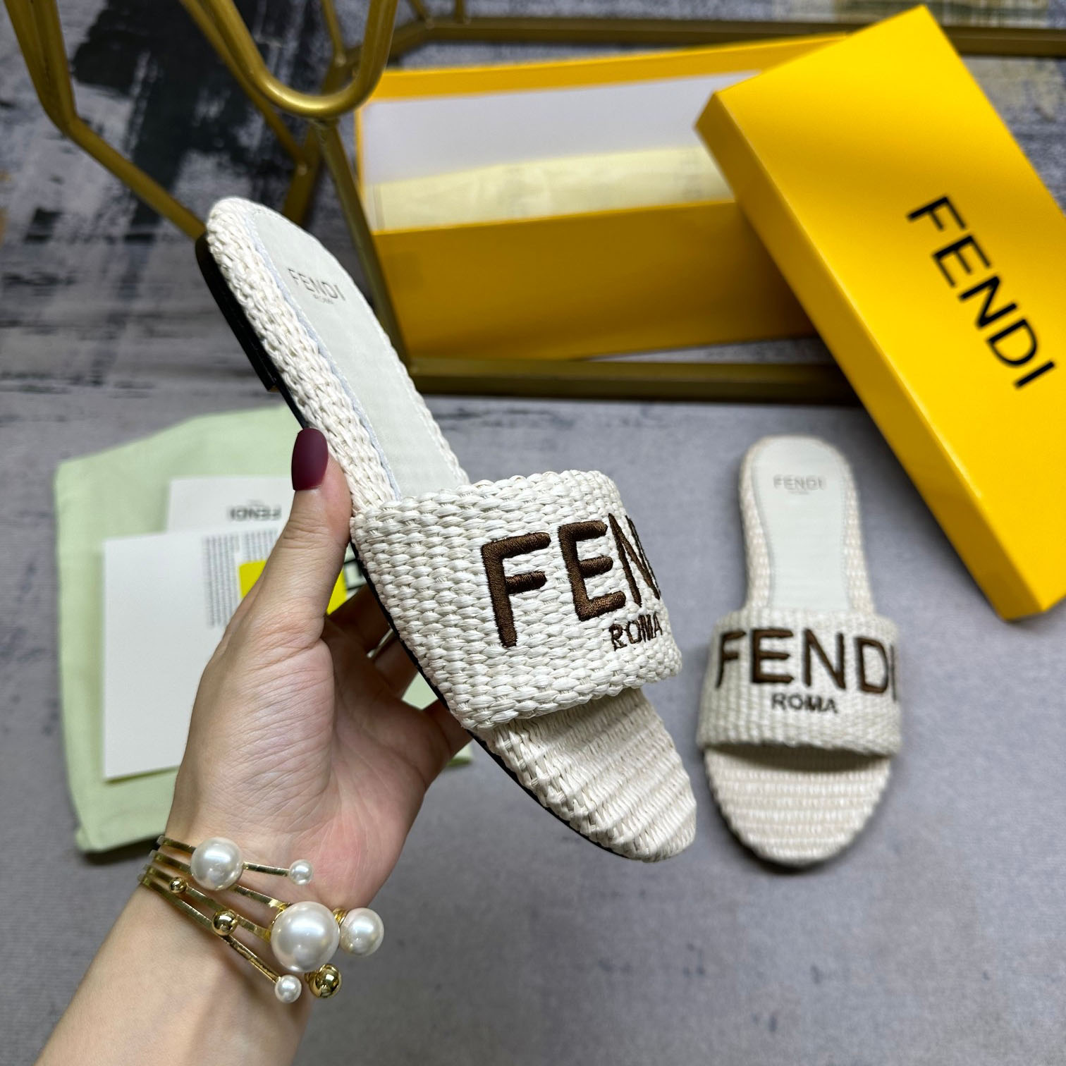 Fendi Signature Natural Raffia Slides - DesignerGu