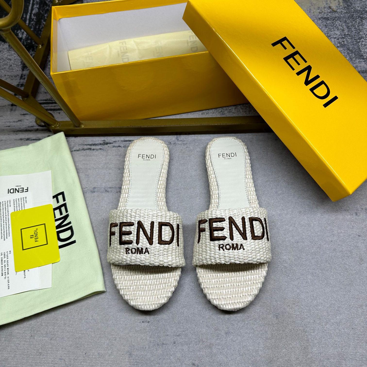 Fendi Signature Natural Raffia Slides - DesignerGu