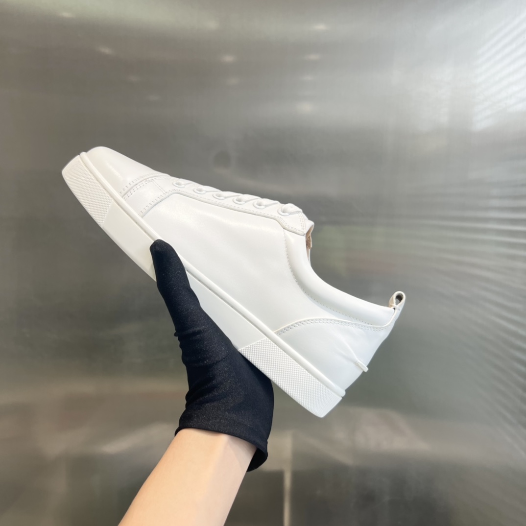 Christian Louboutin Sneakers - DesignerGu