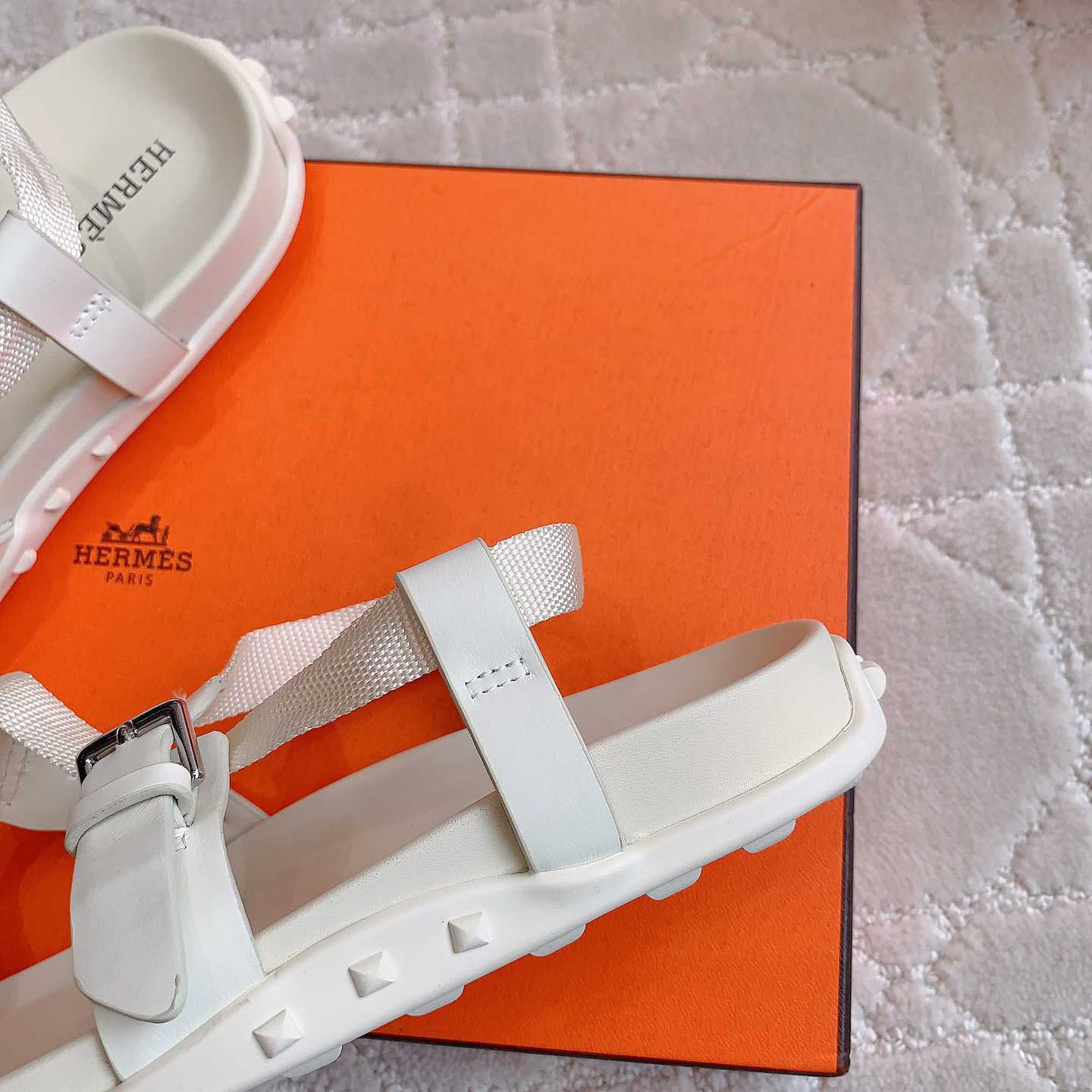 Hermes Inboard Sandal - DesignerGu