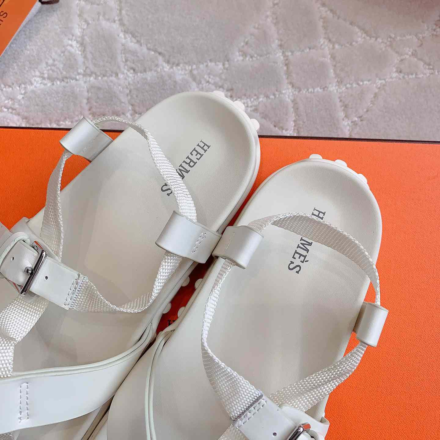 Hermes Inboard Sandal - DesignerGu