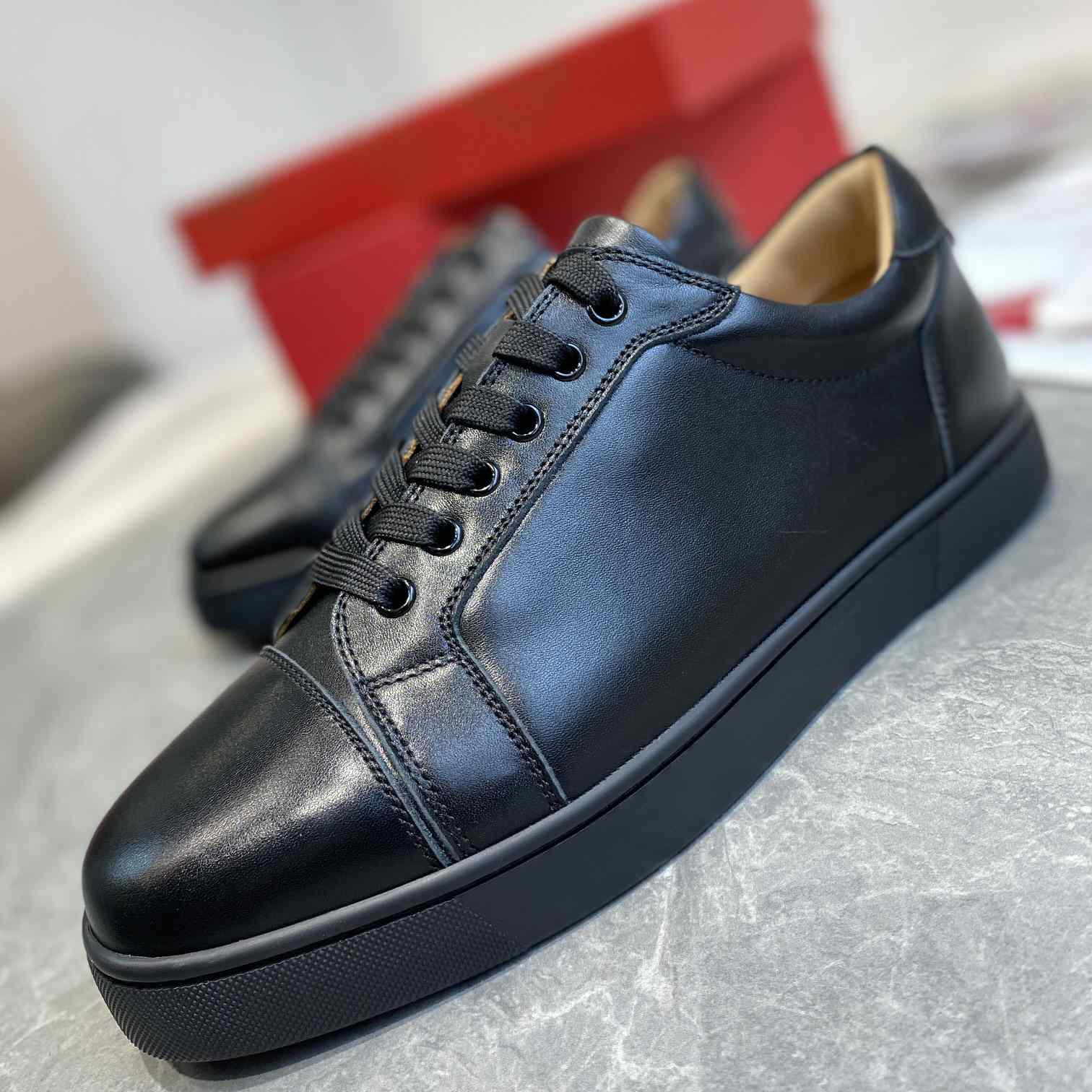 Christian Louboutin Sneakers - DesignerGu