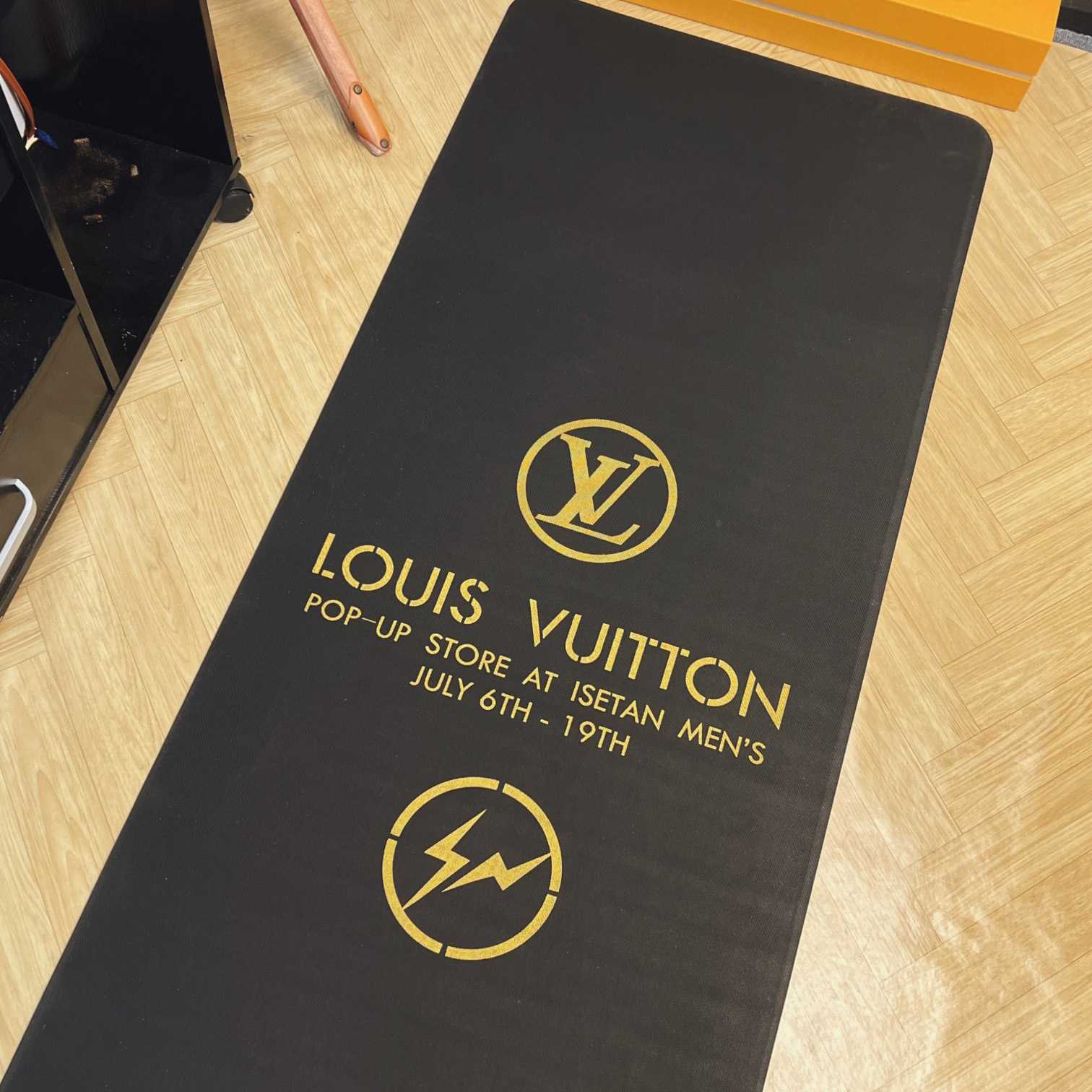 Louis Vuitton Exercise Mat  GI0920 - DesignerGu