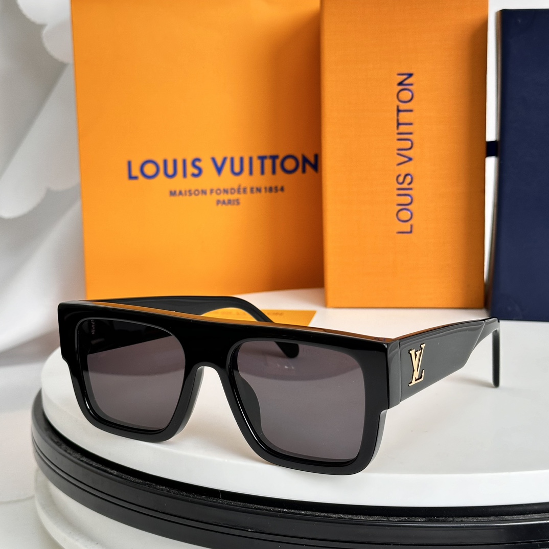 Louis Vuitton LV Clash Square Large Sunglasses   Z2125W - DesignerGu