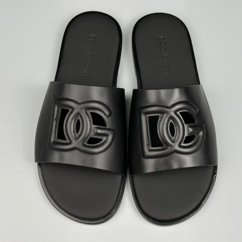 Dolce & Gabbana Calfskin sliders - DesignerGu