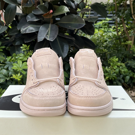 Air Jordan1Low Sneaker      AO1935-204  - DesignerGu