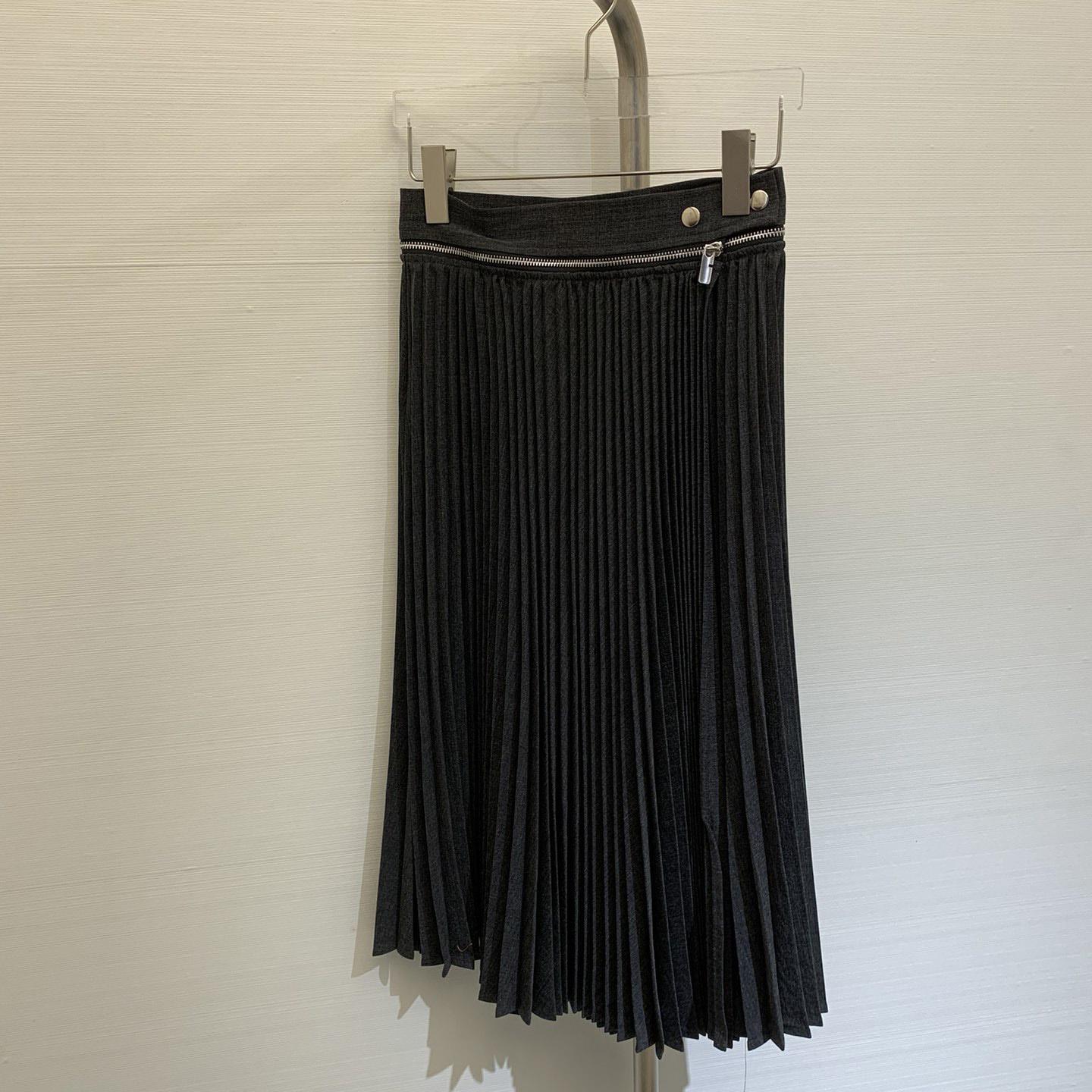 Burberry Pleated Wool Skirt - DesignerGu