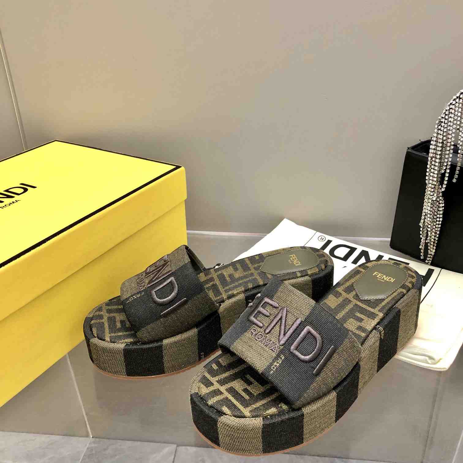 Fendi Sunshine Brown Fabric Flatform Slides - DesignerGu