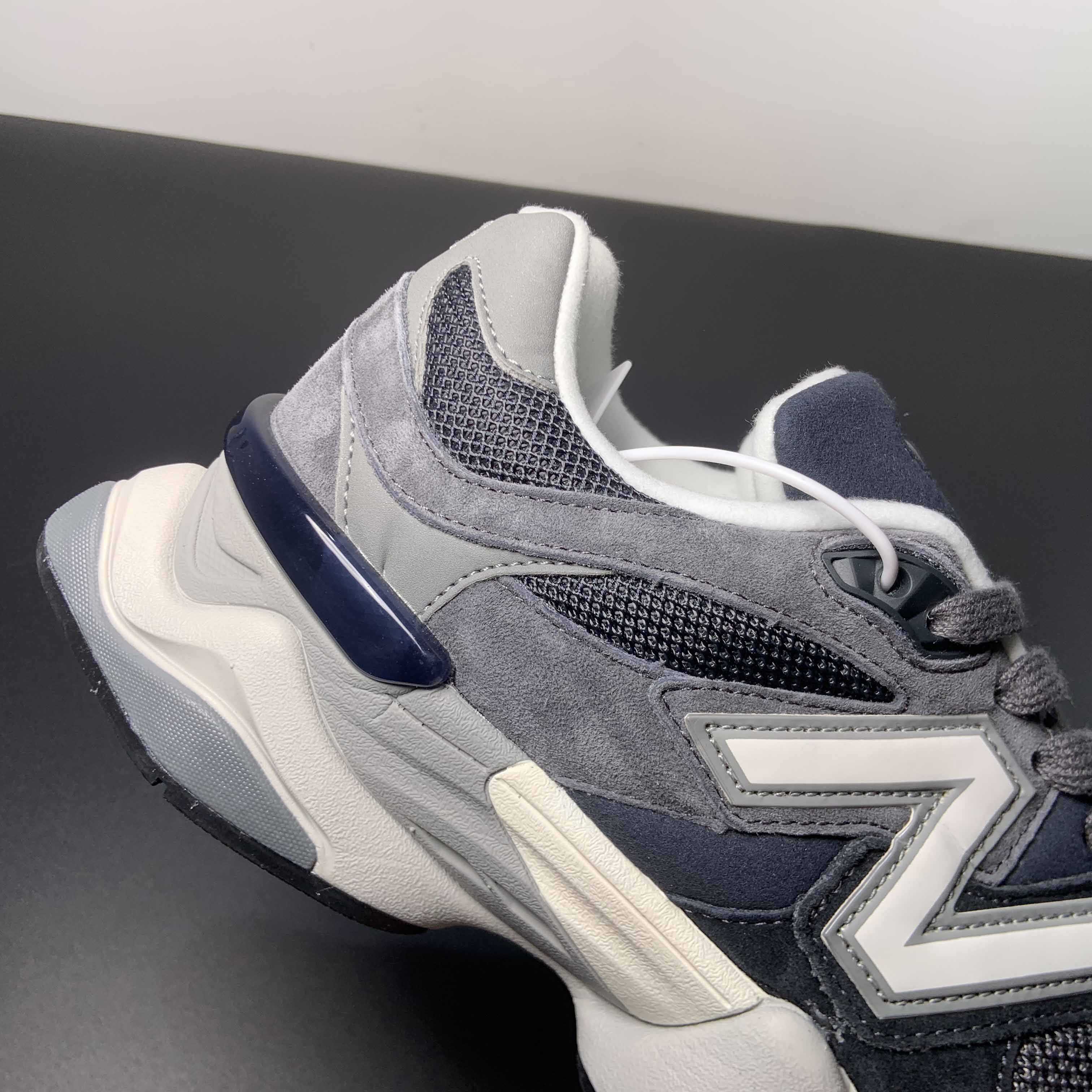 New Balance 9060 Sneakers      U9060JBM  - DesignerGu