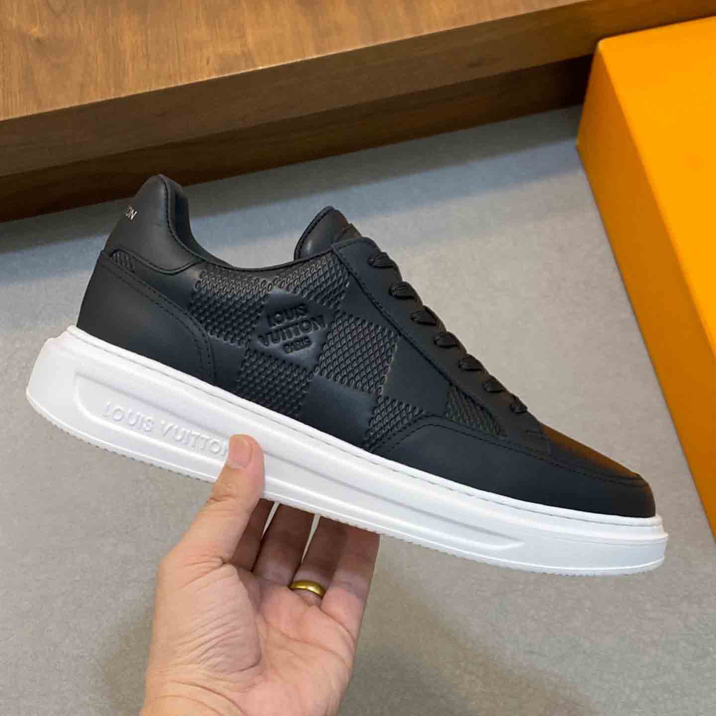 Louis Vuitton Beverly Hills Sneaker   1ACQGO - DesignerGu