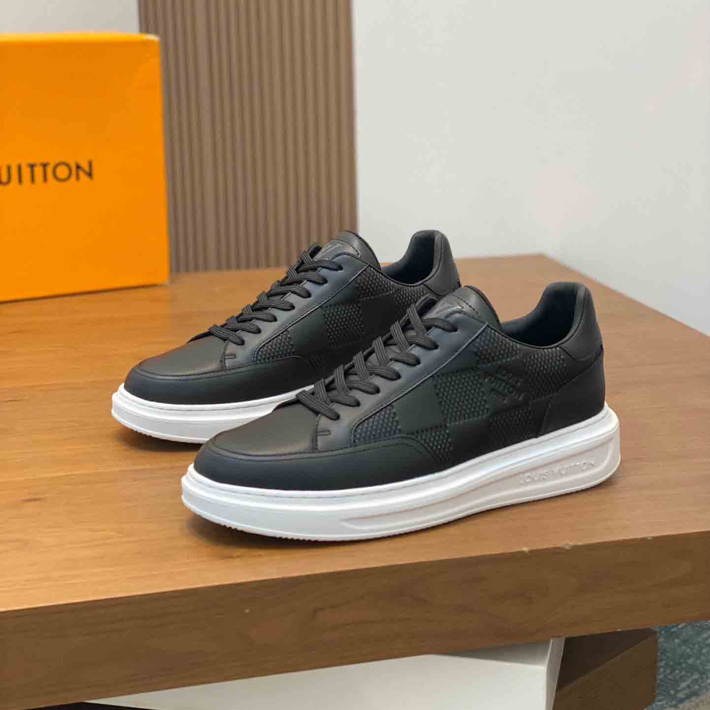 Louis Vuitton Beverly Hills Sneaker   1ACQGO - DesignerGu