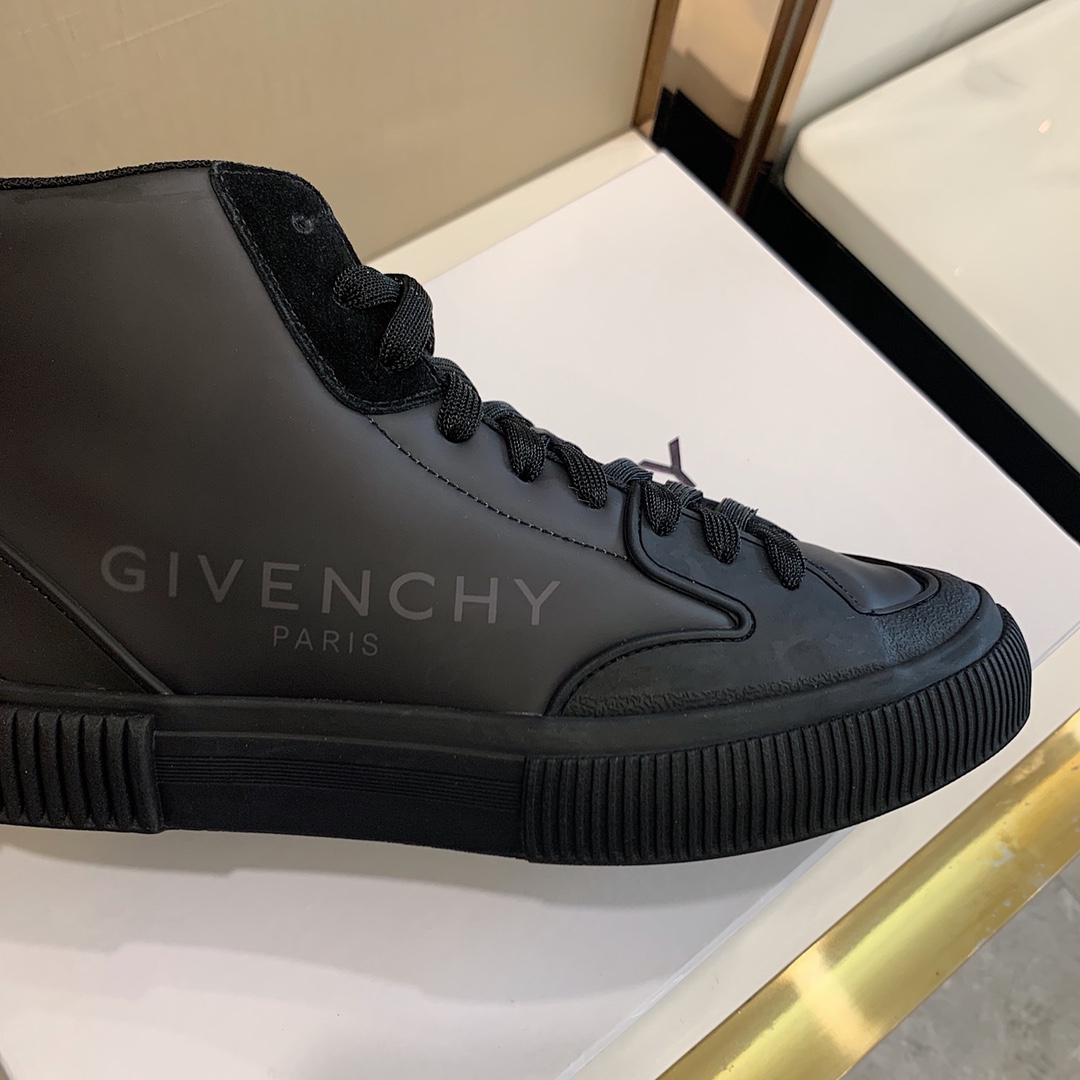 Givenchy Skel-Top Hi Sneaker  - DesignerGu