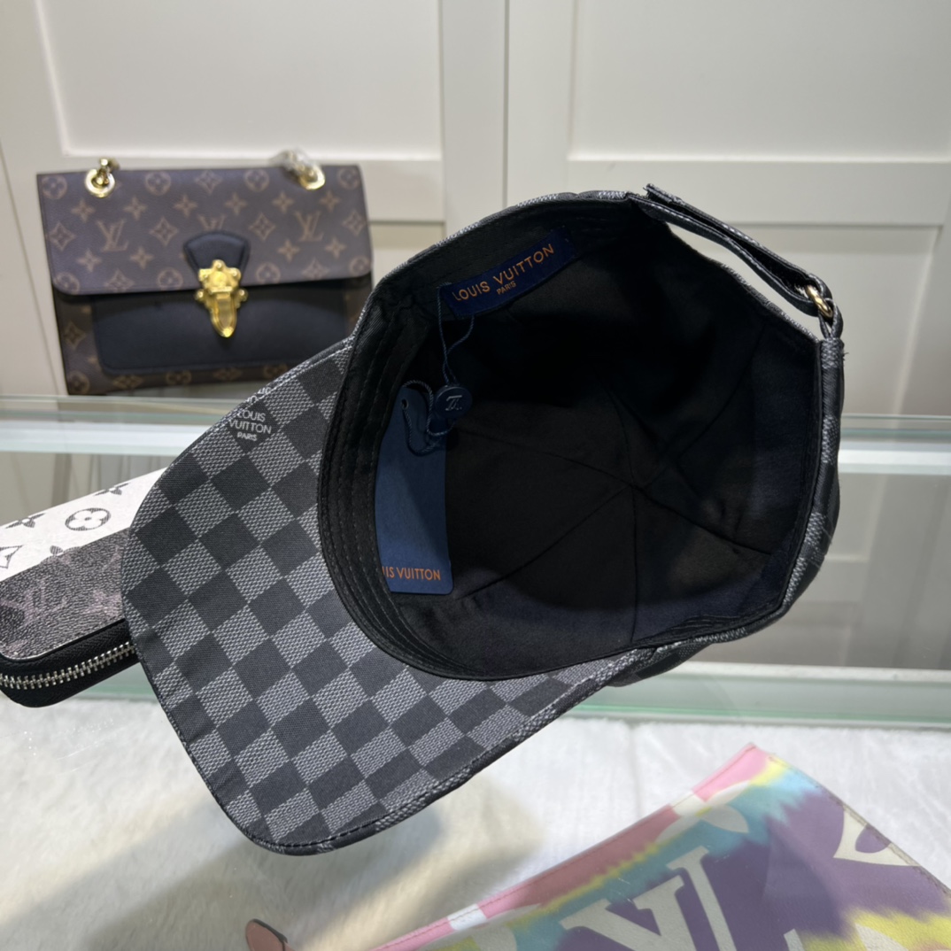 Louis Vuitton Cap - DesignerGu