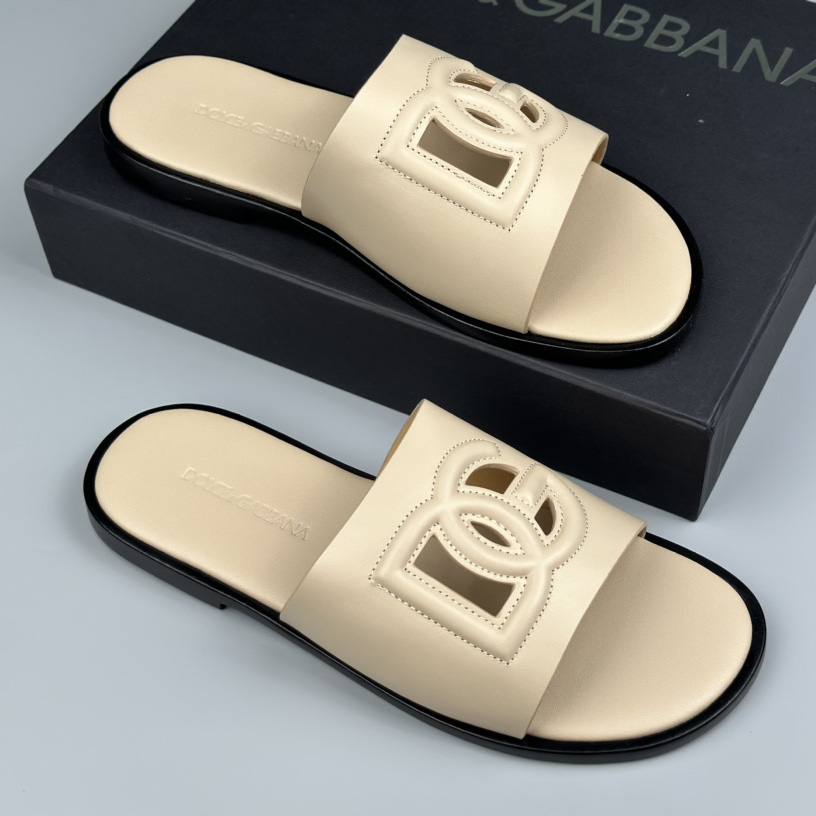 Dolce & Gabbana Calfskin sliders - DesignerGu