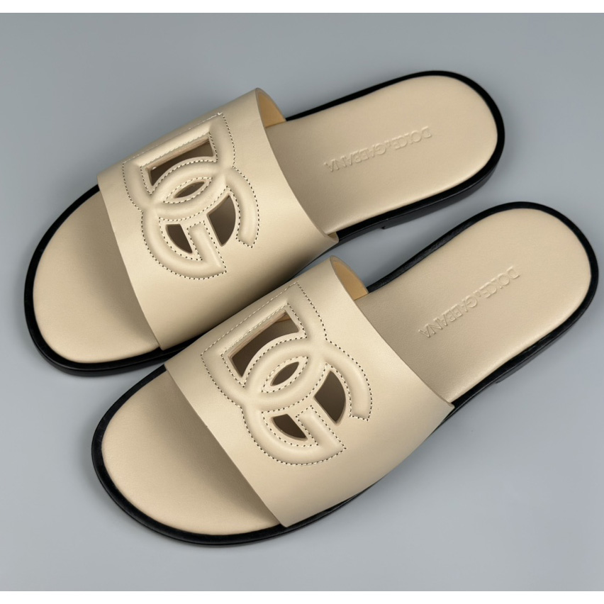 Dolce & Gabbana Calfskin sliders - DesignerGu