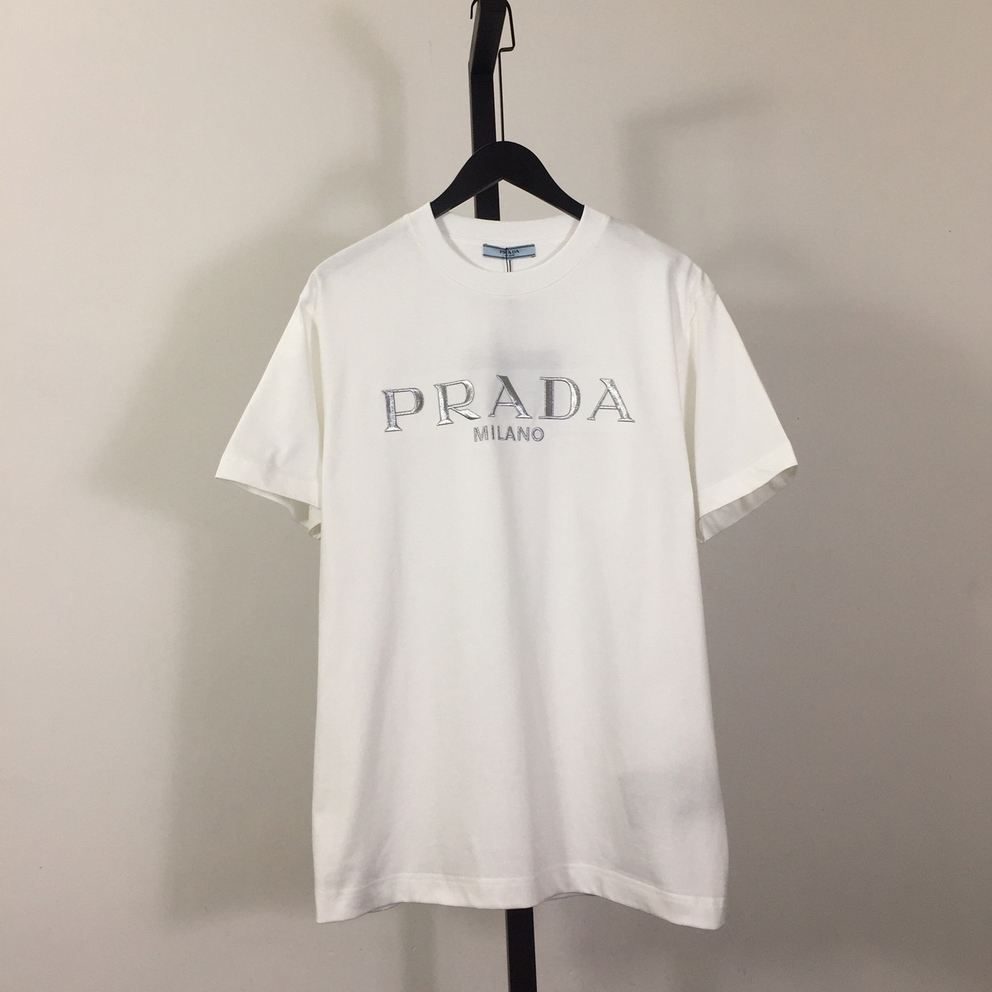 Prada Logo T-shirt - DesignerGu