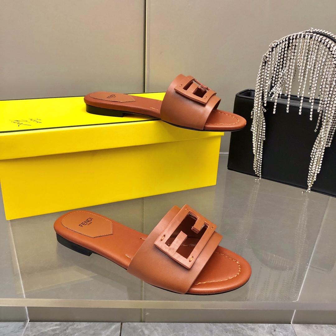 Fendi Baguette Brown Leather Slides - DesignerGu