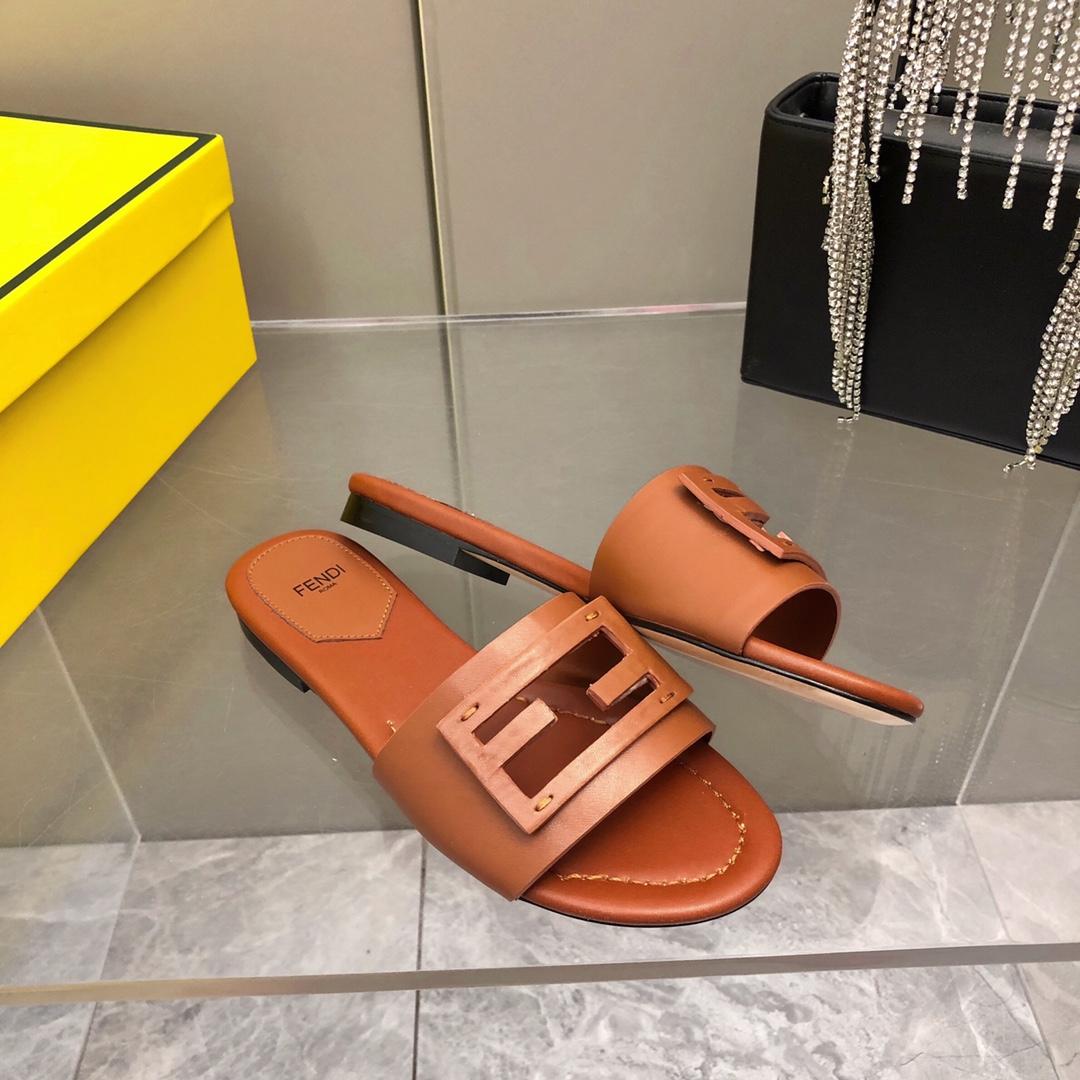 Fendi Baguette Brown Leather Slides - DesignerGu