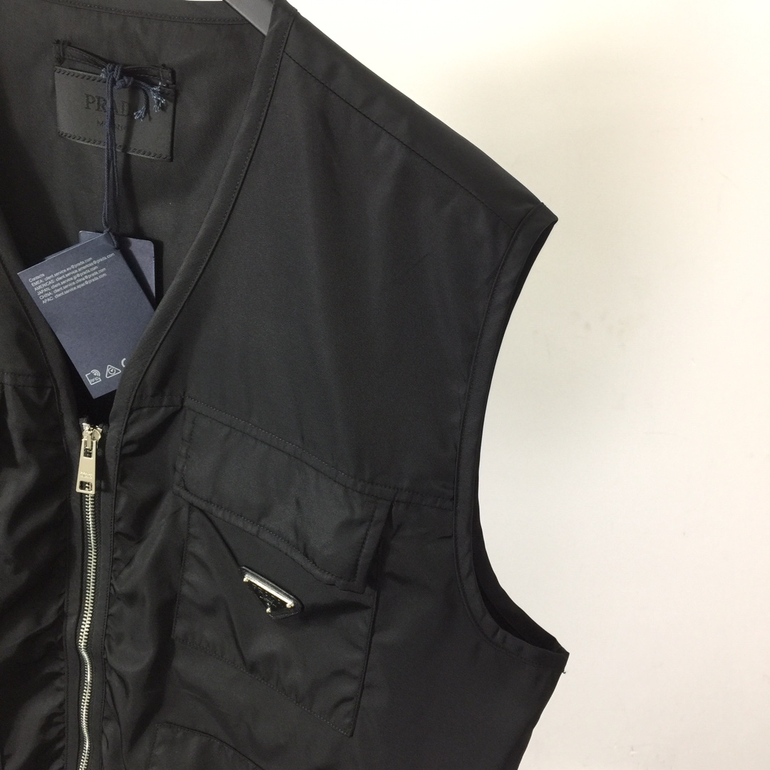 Prada Re-Nylon Vest - DesignerGu