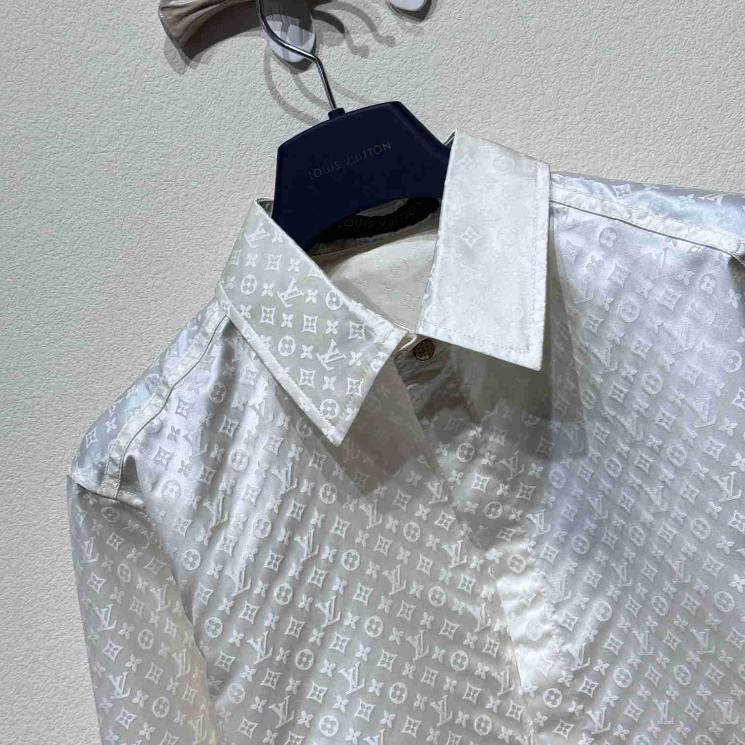 Louis Vuitton Monogram Long-Sleeved Silk Shirt   1AFJUD - DesignerGu