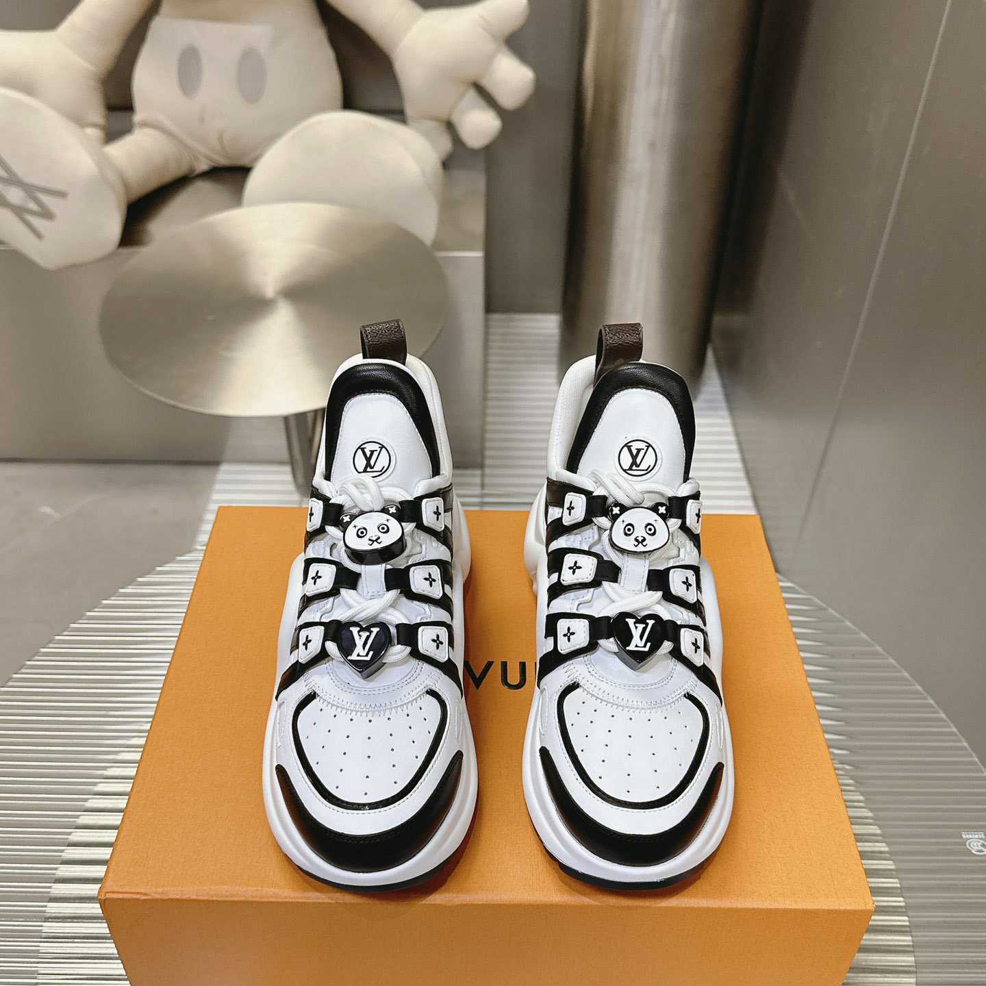 Louis Vuitton LV Archlight Sneaker    - DesignerGu