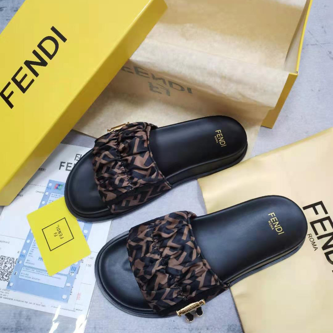 Fendi Vertigo Slides - DesignerGu