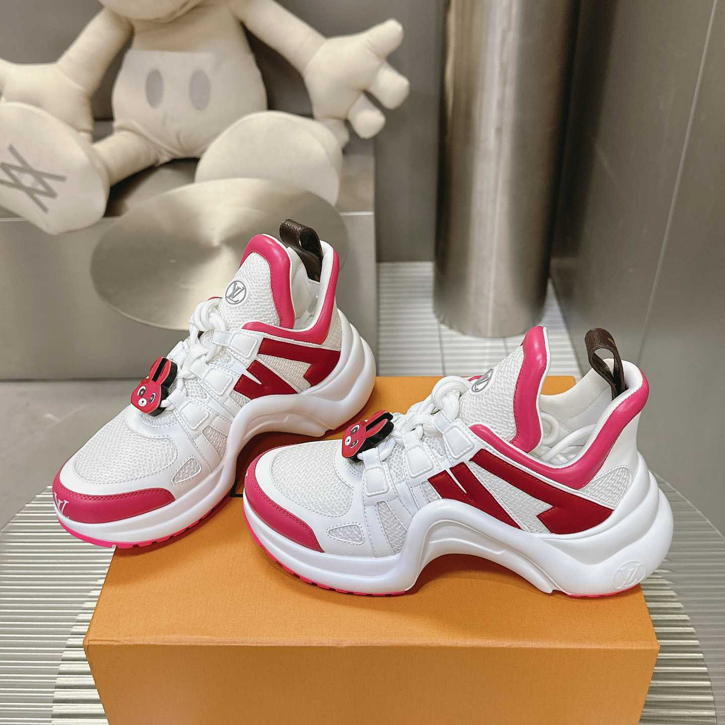 Louis Vuitton LV Archlight Sneaker    - DesignerGu