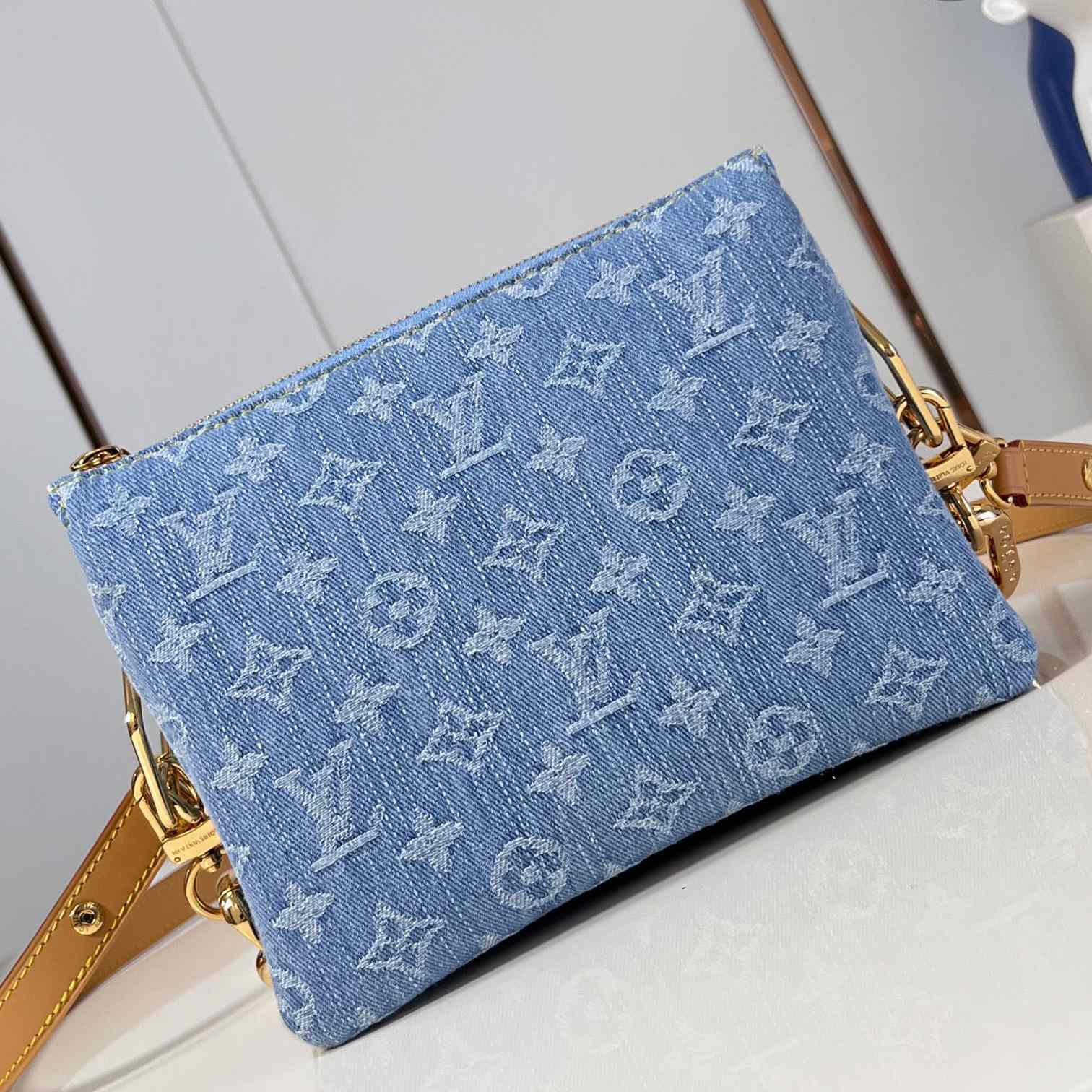 Louis Vuitton Coussin BB   M11401 - DesignerGu