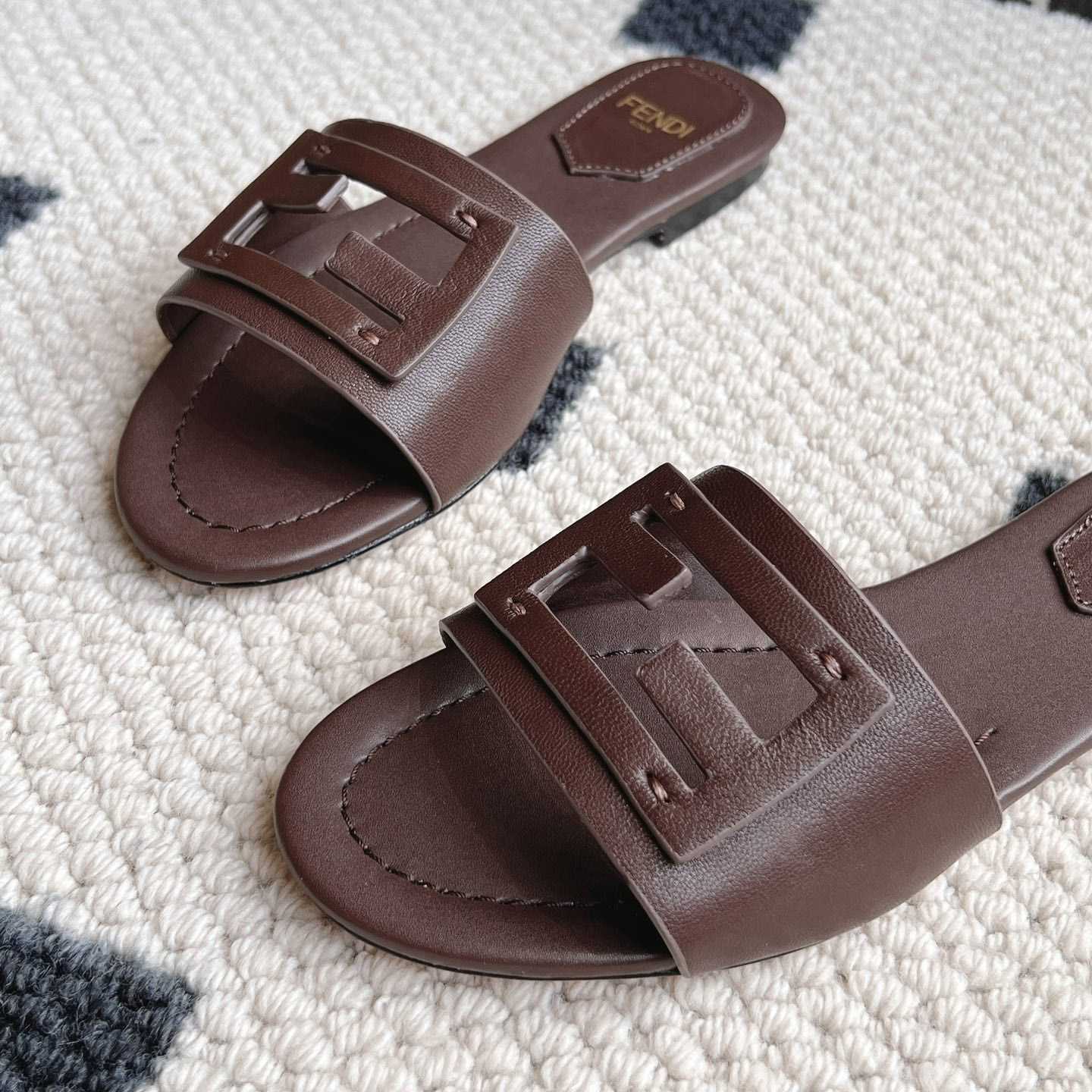 Fendi Baguette Brown Leather Slides - DesignerGu