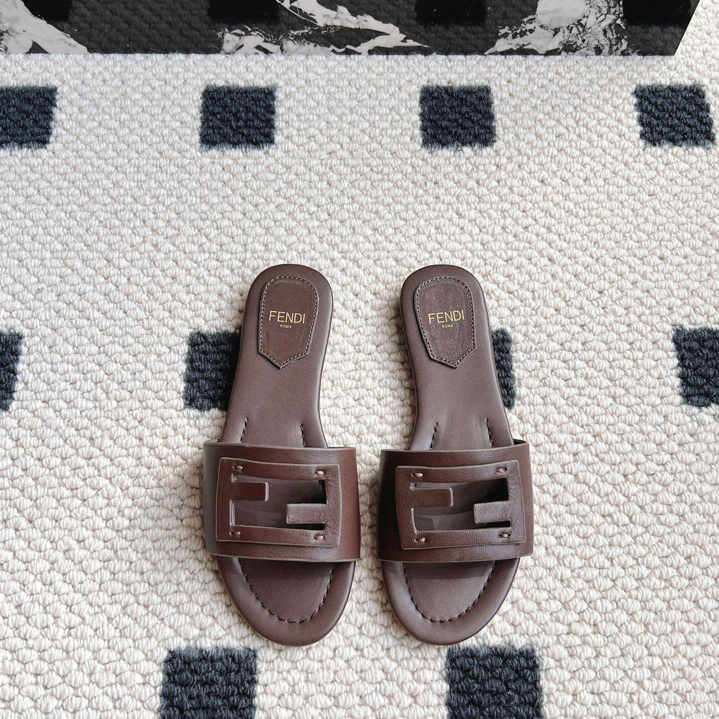 Fendi Baguette Brown Leather Slides - DesignerGu