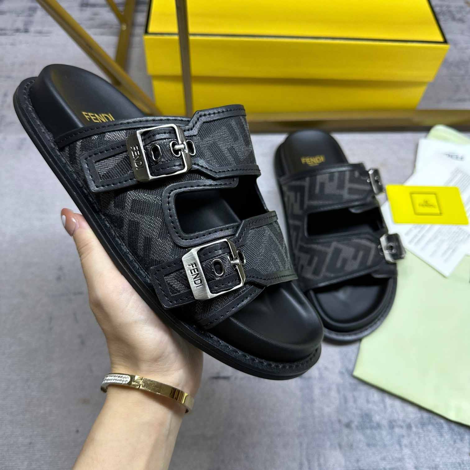 Fendi Feel Slides - DesignerGu