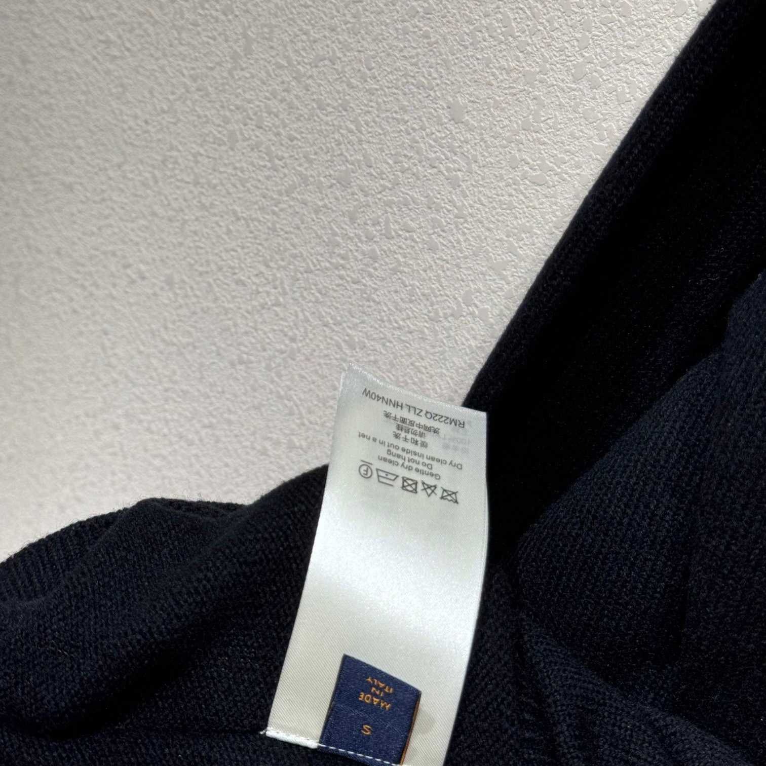 Louis Vuitton Crewneck    - DesignerGu