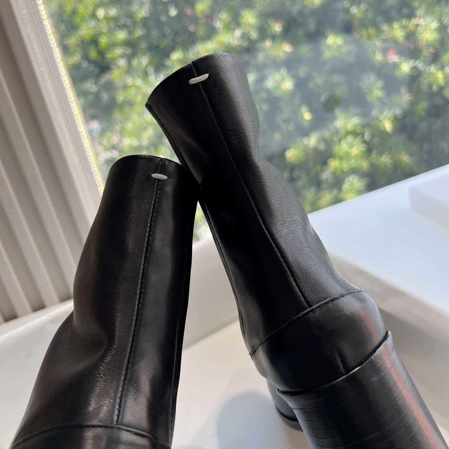 Maison Margiela Tabi Ankle Boots - DesignerGu