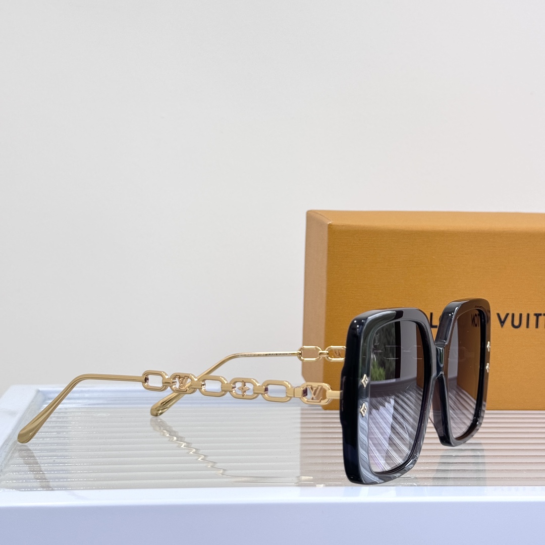 Louis Vuitton Z2107E Sunglasses    - DesignerGu