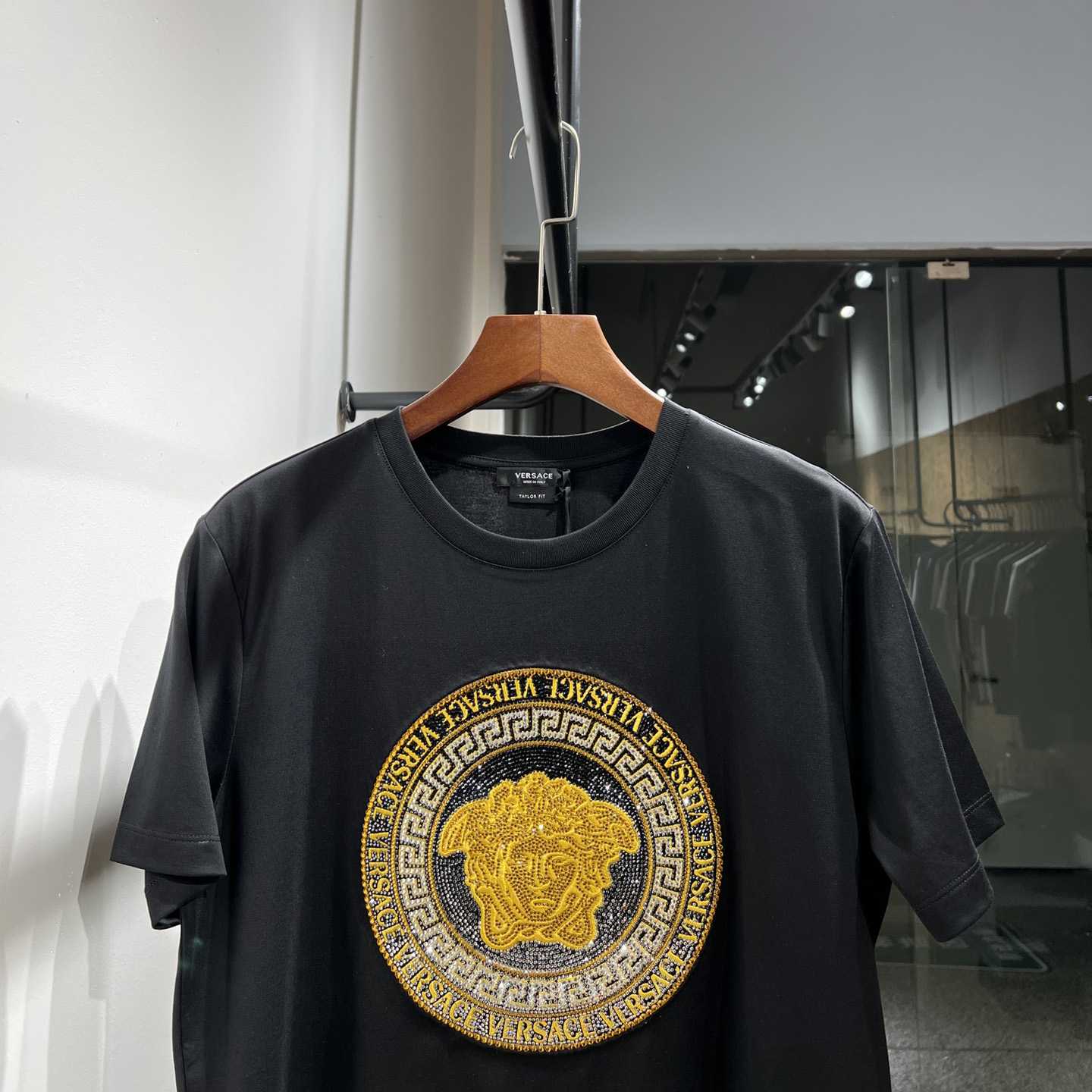 Versace Logo T-Shirt - DesignerGu