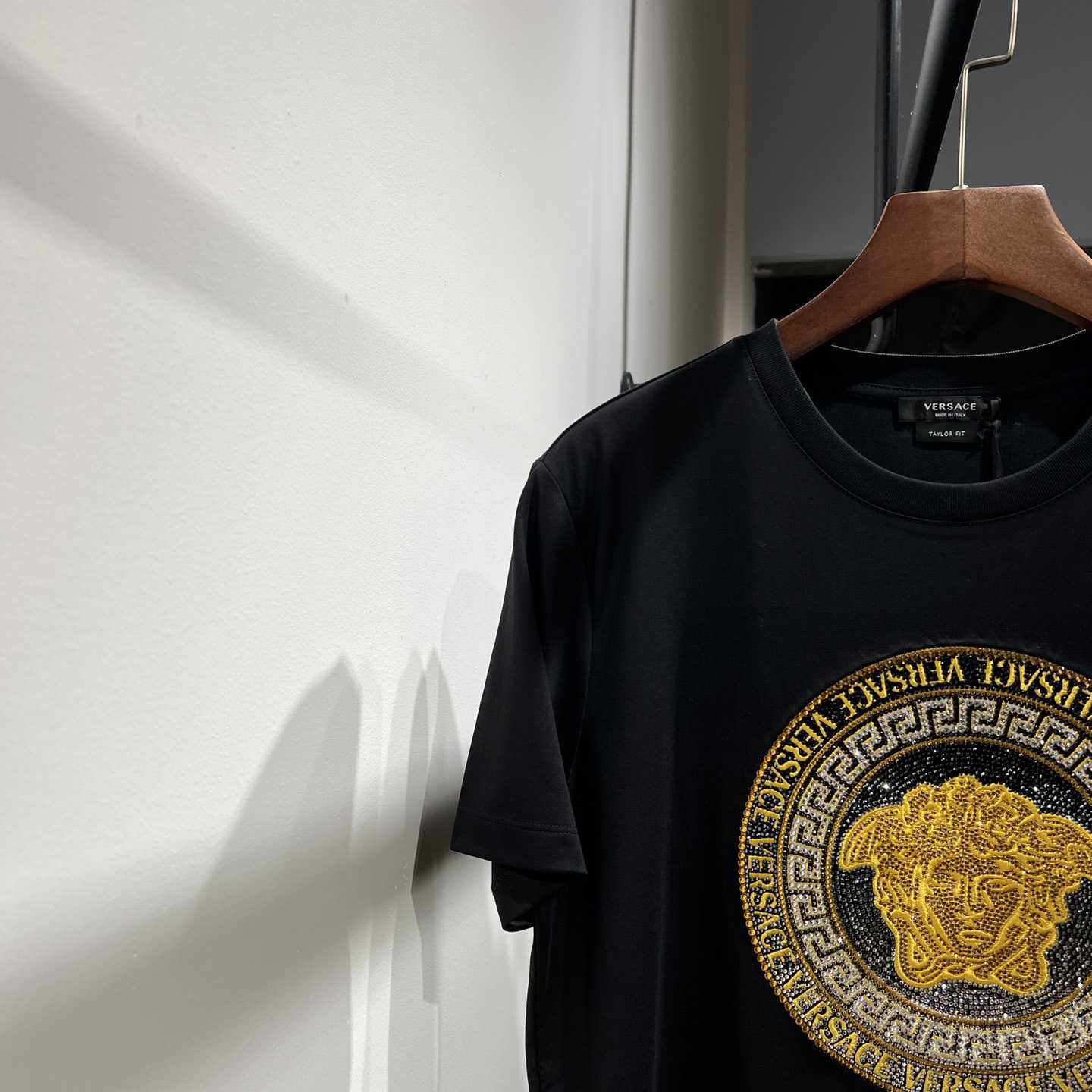 Versace Logo T-Shirt - DesignerGu