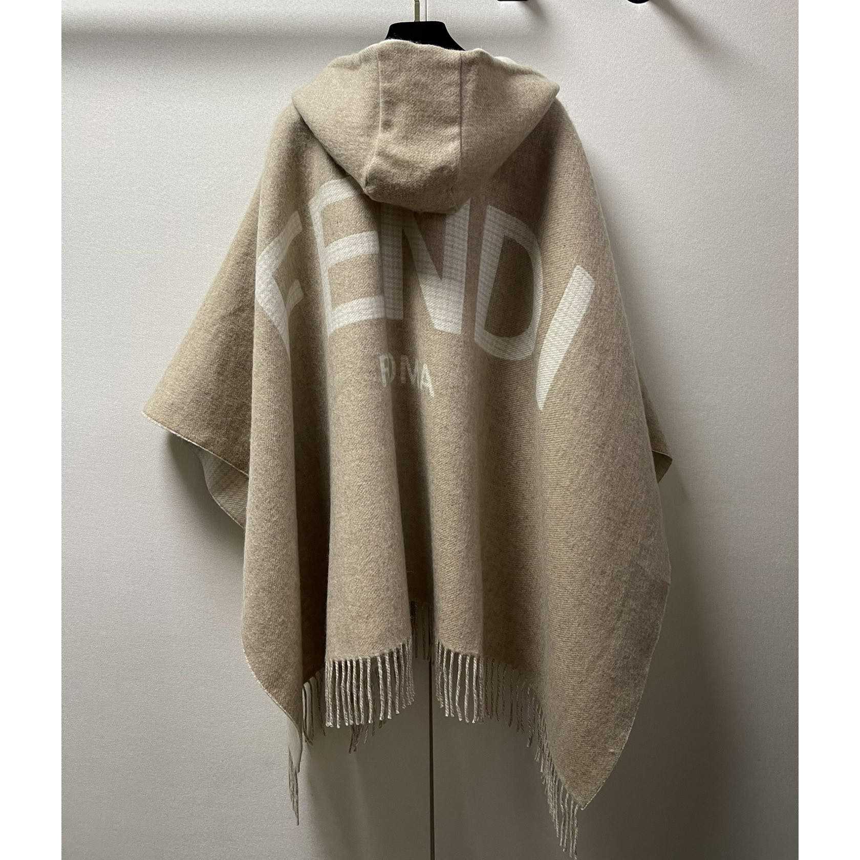 Fendi Poncho  140*160cm - DesignerGu