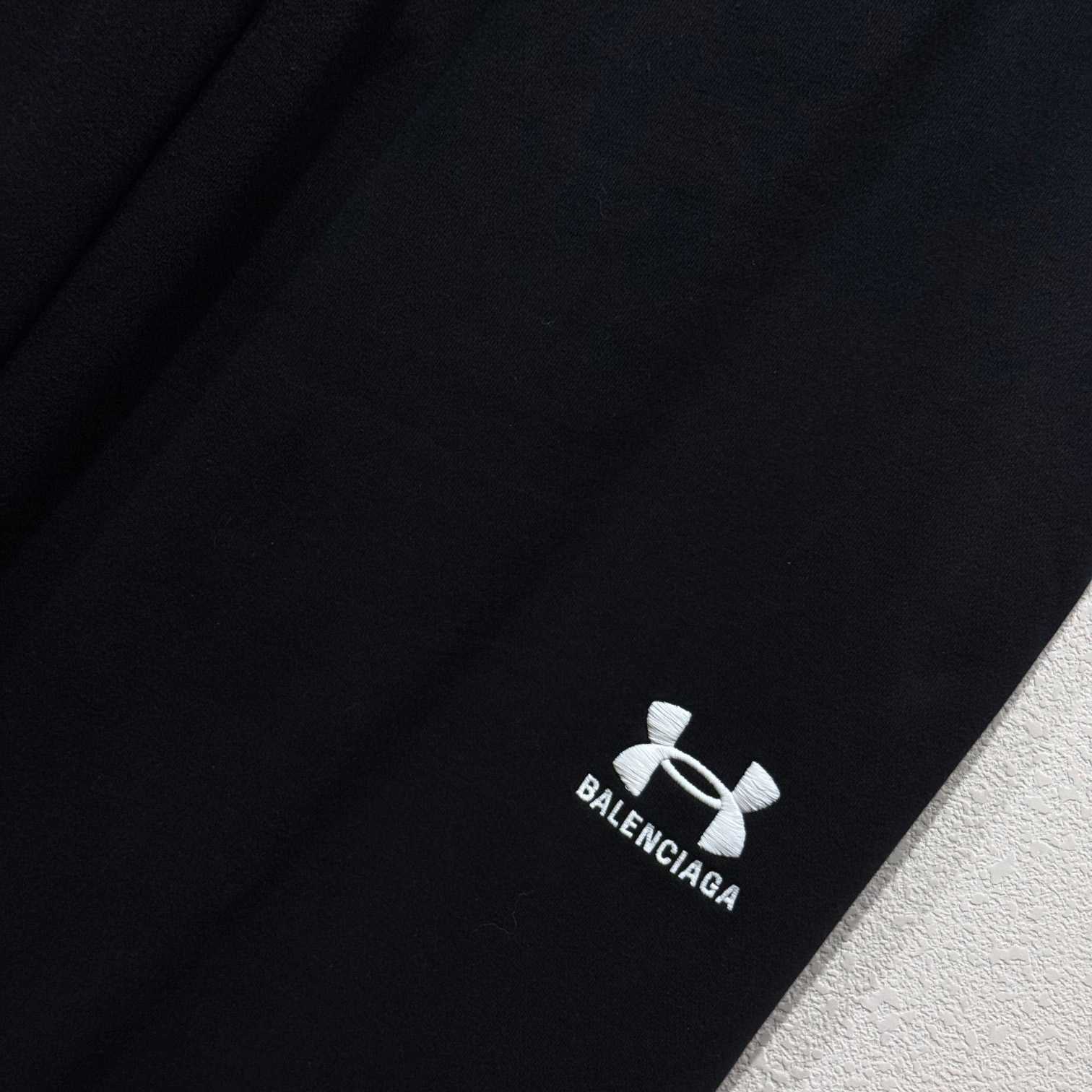 Balenciaga x Under Armour Baggy Sweatpants - DesignerGu