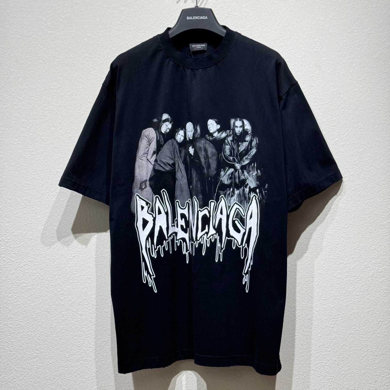 Balenciaga T-Shirt Oversized In Black - DesignerGu