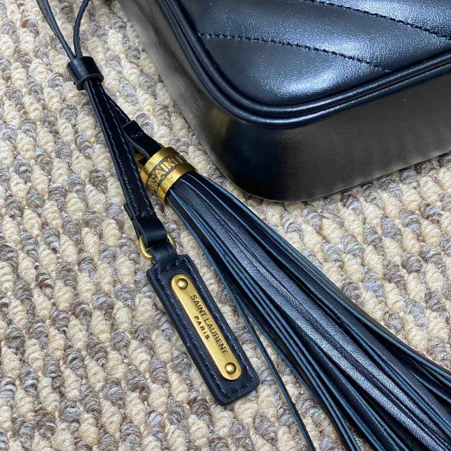 Saint Laurent Lou Tassel Camera Bag  (23x16x6cm) - DesignerGu