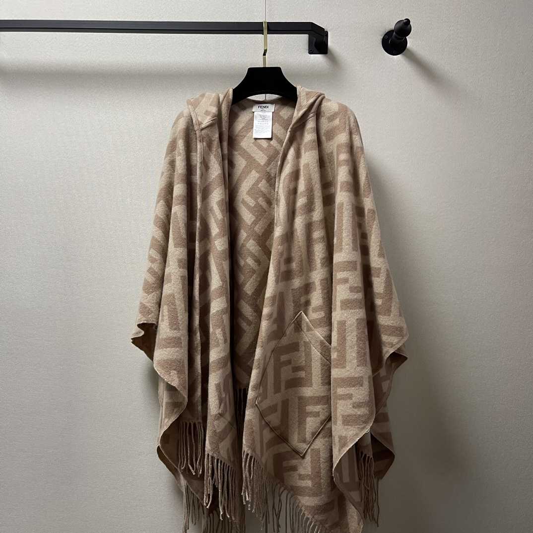 Fendi Poncho - DesignerGu