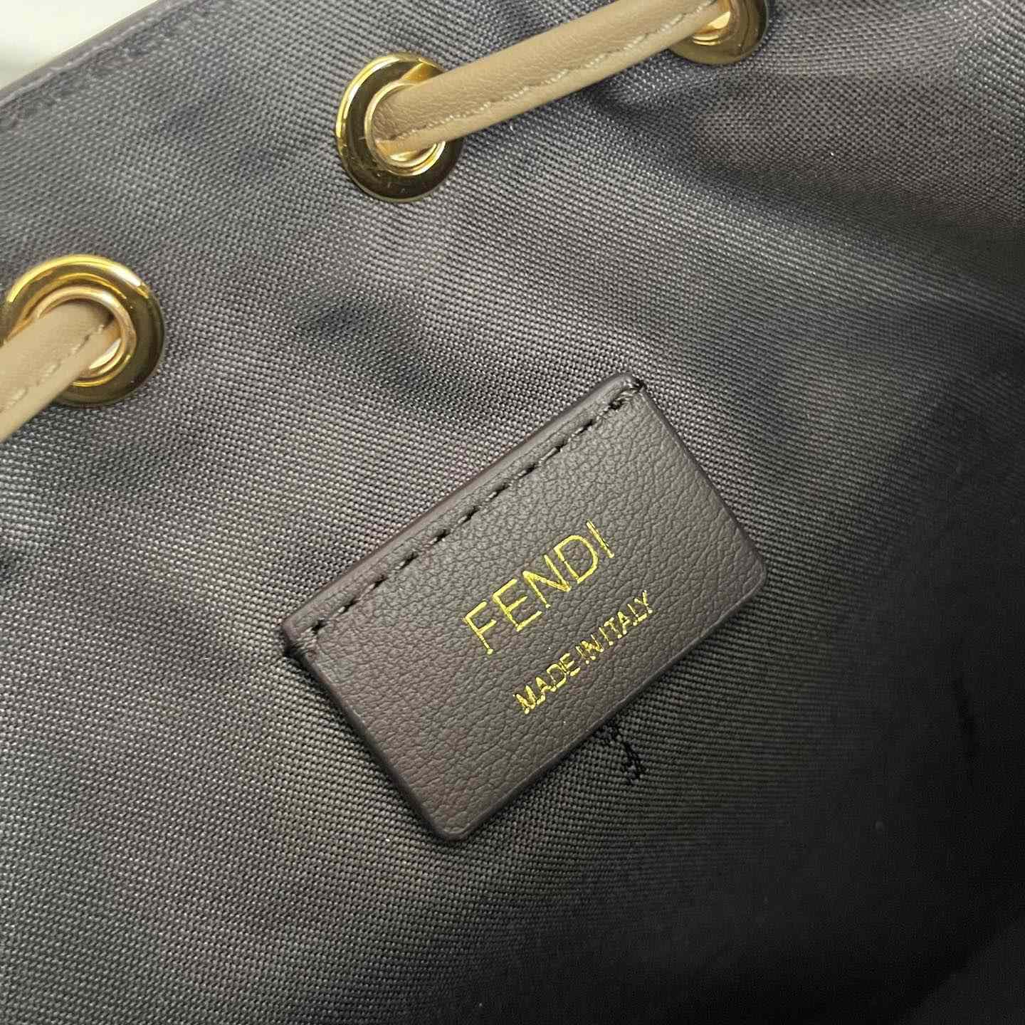 Fendi Mini Mon Tresor Bucket Bag (12x18x10cm) - DesignerGu