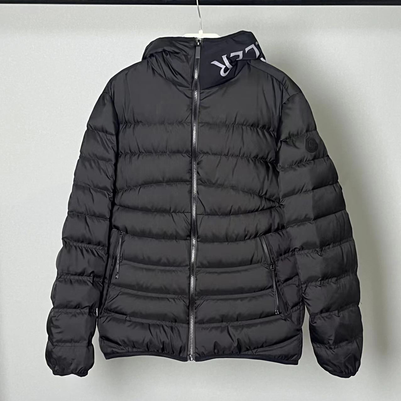 Moncler Vernasca Short Down Jacket  - DesignerGu