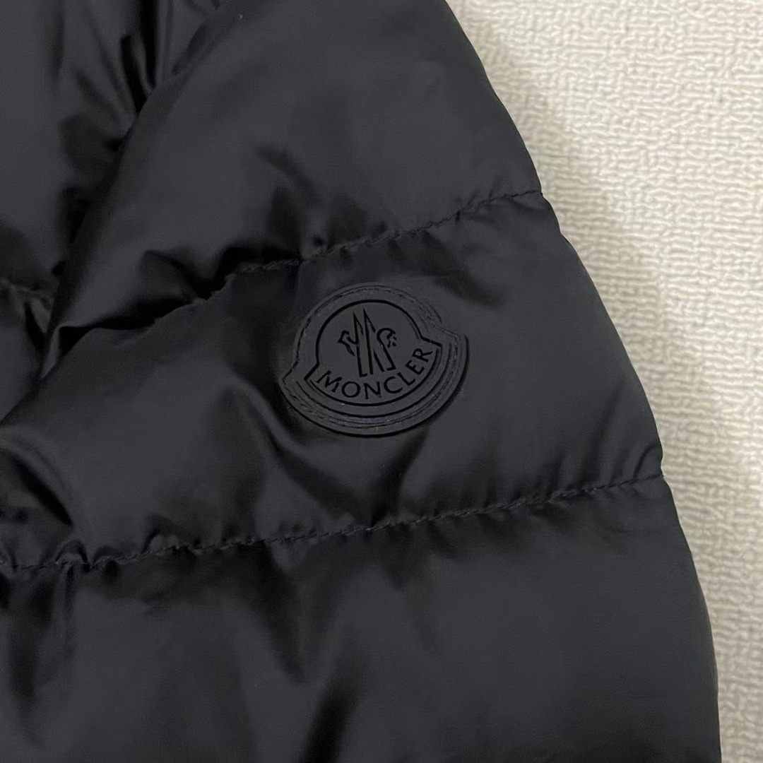 Moncler Vernasca Short Down Jacket  - DesignerGu