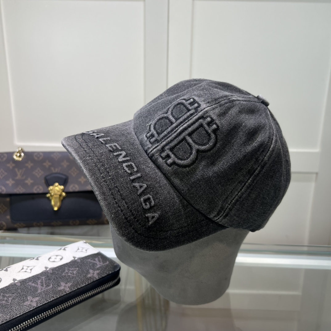 Balenciaga Cap - DesignerGu